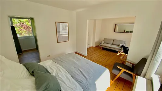 Rooms in Hamburg Nord - photo 4