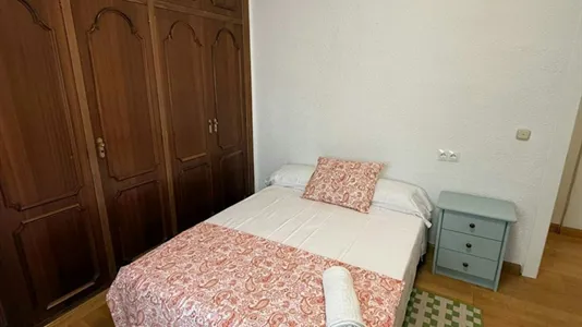 Rooms in Málaga - photo 1