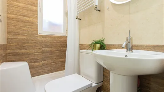 Rooms in Madrid Chamartín - photo 7