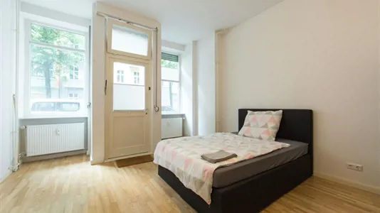 Rooms in Berlin Neukölln - photo 2
