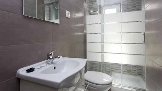 Rooms in Madrid Tetuán - photo 9