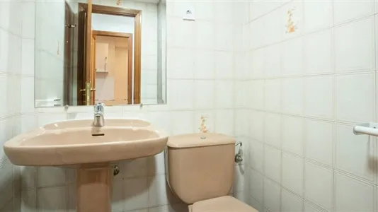 Rooms in Madrid Hortaleza - photo 4