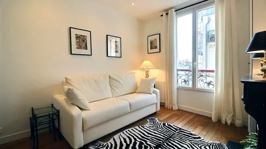 Apartments in Paris 18ème arrondissement - Montmartre - photo 2