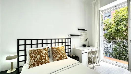 Rooms in Madrid Centro - photo 2