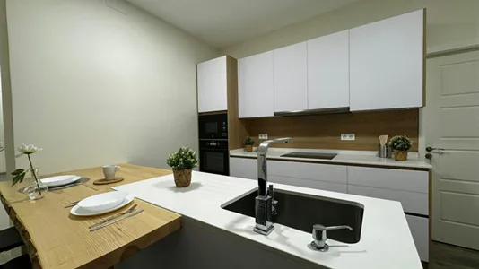 Rooms in Madrid Centro - photo 7