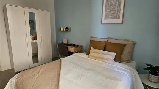 Rooms in Barcelona Ciutat Vella - photo 7