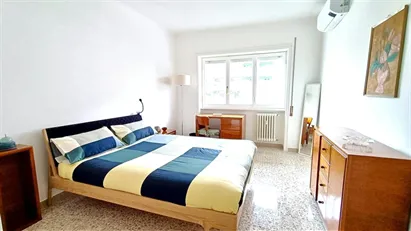 Room for rent in Roma Municipio VIII – Appia Antica, Rome