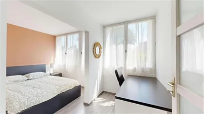 Room for rent in Pau, Nouvelle-Aquitaine