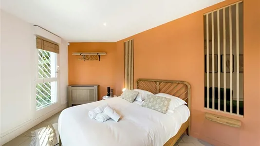 Apartments in Lyon - photo 2