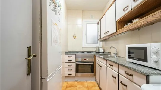 Rooms in Barcelona Eixample - photo 8