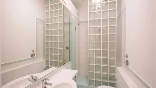 Rooms in Milano Zona 2 - Stazione Centrale, Gorla, Turro, Greco, Crescenzago - photo 8