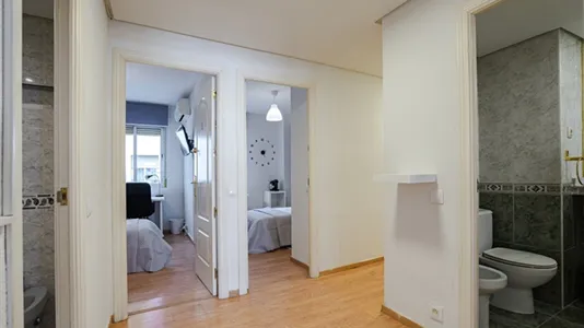 Rooms in Alcalá de Henares - photo 8