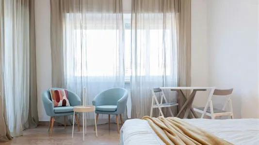 Rooms in Roma Municipio XIV – Monte Mario - photo 1