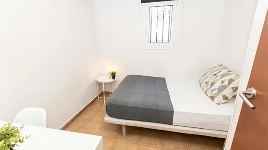 Rooms in Barcelona Ciutat Vella - photo 5