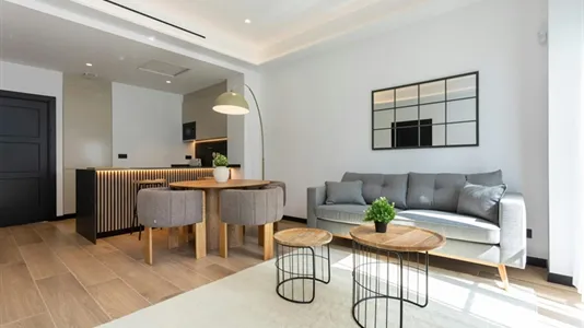 Apartments in Barcelona Eixample - photo 2