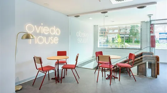 Rooms in Oviedo - photo 10