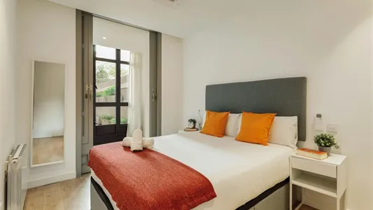 Rooms in Barcelona Eixample - photo 4