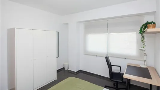 Rooms in Valencia Algirós - photo 3