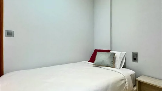 Rooms in Barcelona Eixample - photo 2