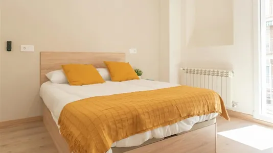 Rooms in Madrid Chamberí - photo 3