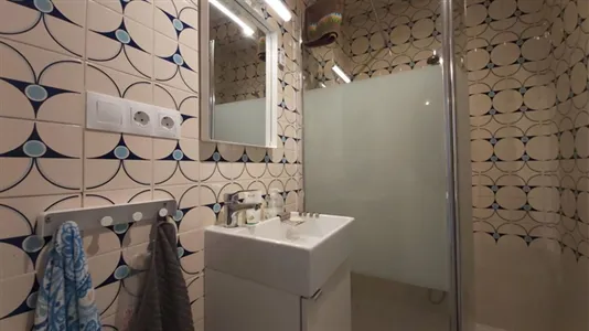 Rooms in Málaga - photo 9