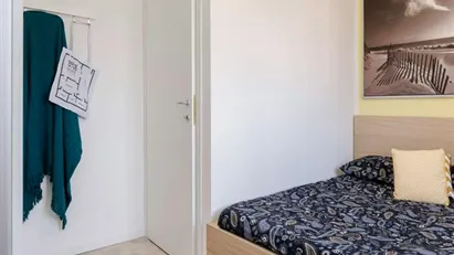 Room for rent in Milano Zona 6 - Barona, Lorenteggio, Milan