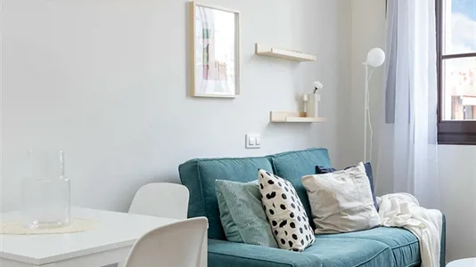 Apartments in Barcelona Ciutat Vella - photo 3