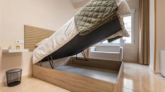 Rooms in Granada - photo 6