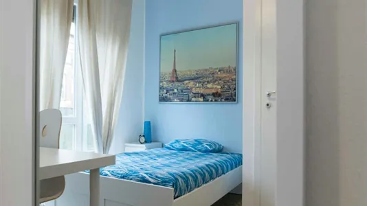 Rooms in Milano Zona 8 - Fiera, Gallaratese, Quarto Oggiaro - photo 4