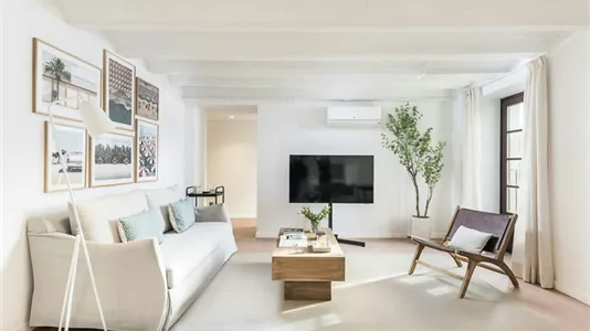 Apartments in Barcelona Ciutat Vella - photo 5