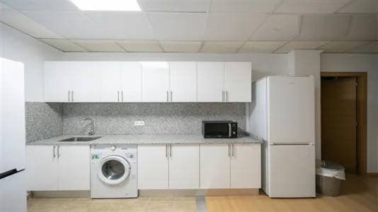 Rooms in Valencia Ciutat Vella - photo 5