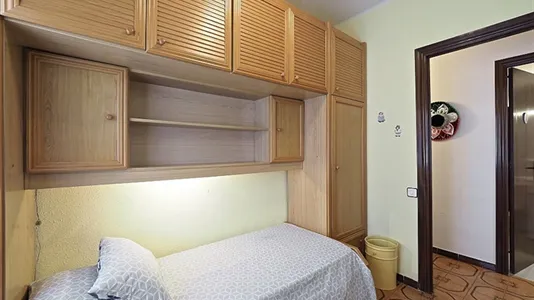 Rooms in Barcelona Sants-Montjuïc - photo 4