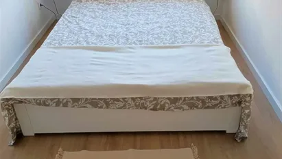 Room for rent in Almada, Setúbal (Distrito)