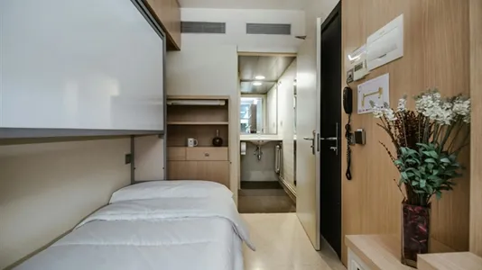 Rooms in Barcelona Sarrià-St. Gervasi - photo 4