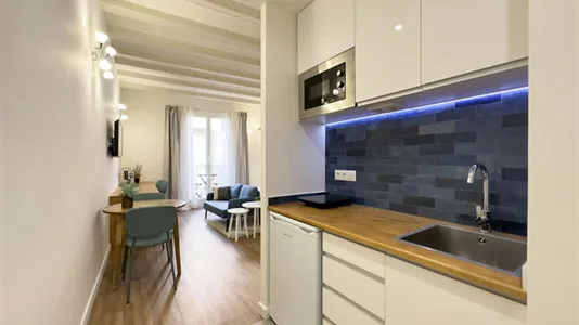 Apartments in Barcelona Ciutat Vella - photo 6