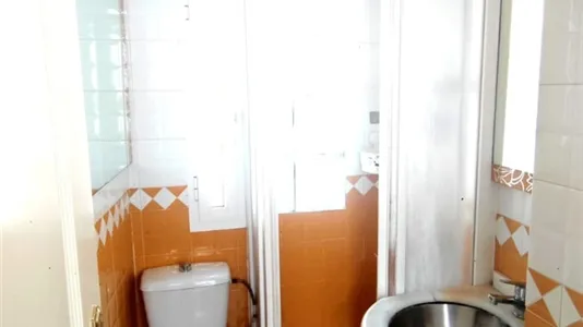 Rooms in Almería - photo 9