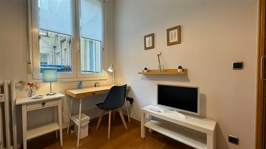 Rooms in Bilbao - photo 8