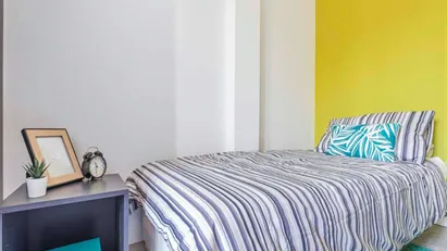 Room for rent in Milano Zona 4 - Vittoria, Forlanini, Milan