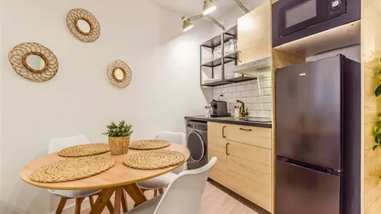 Rooms in Madrid Centro - photo 5