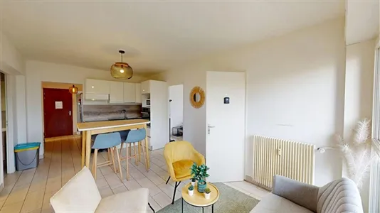 Rooms in Saint-Julien-en-Genevois - photo 7