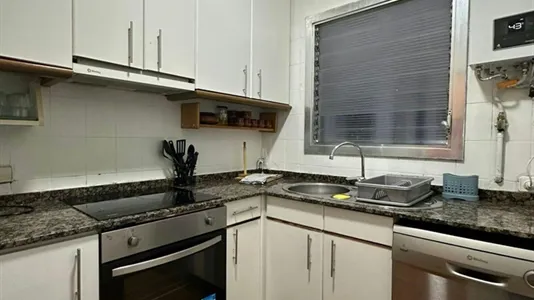 Rooms in Barcelona Eixample - photo 8