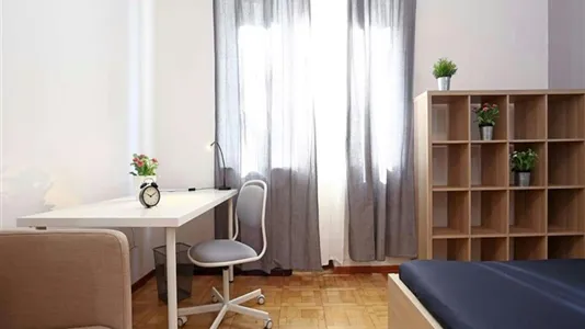 Rooms in Roma Municipio II – Parioli/Nomentano - photo 10