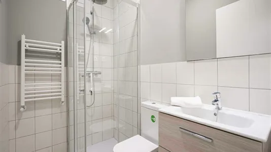 Rooms in Madrid Chamberí - photo 4