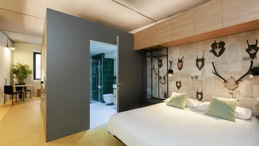 Apartments in Barcelona Ciutat Vella - photo 4