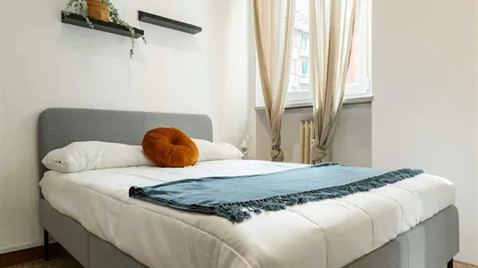 Rooms in Milano Zona 8 - Fiera, Gallaratese, Quarto Oggiaro - photo 5