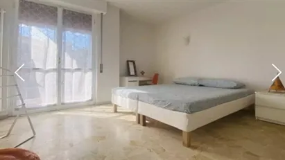 Room for rent in Milano Zona 6 - Barona, Lorenteggio, Milan