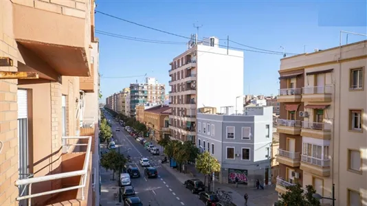 Rooms in el Camí de Vera - photo 5