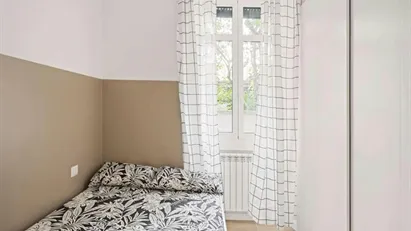 Room for rent in Milano Zona 6 - Barona, Lorenteggio, Milan