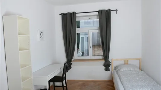 Rooms in Location is not specified - photo 1