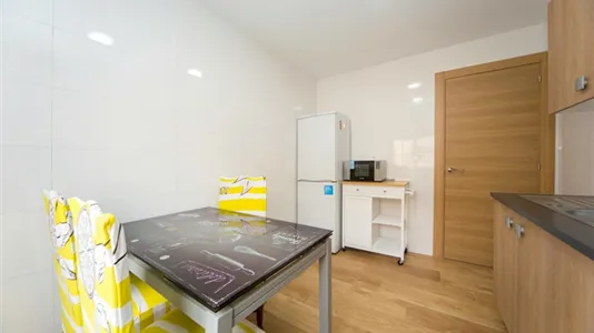 Rooms in Granada - photo 9